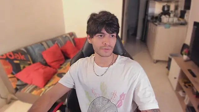 justin stark7 online show from November 6, 2025, 10:21 pm