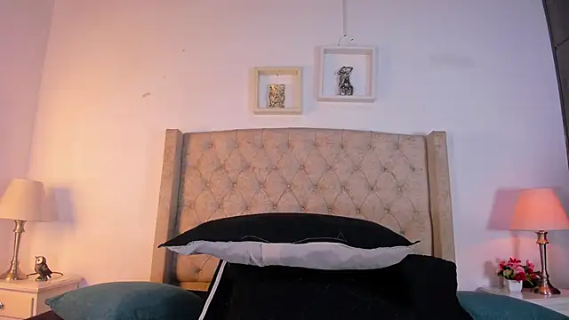 allisson m online show from November 27, 2025, 12:07 pm