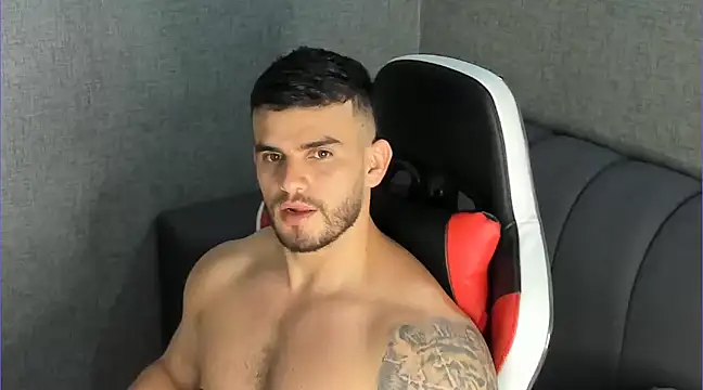 Ricardogo19 online show from January 19, 2025, 2:57 am