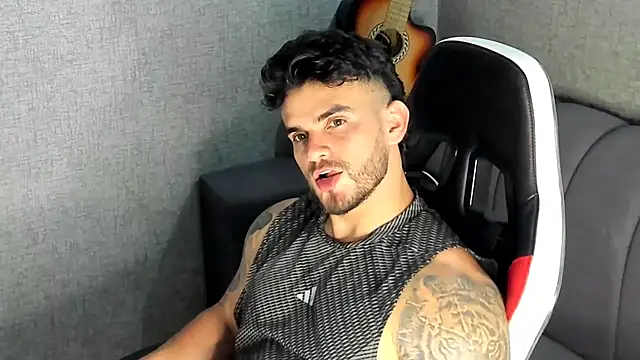 Ricardogo19 online show from October 17, 2025, 1:42 am