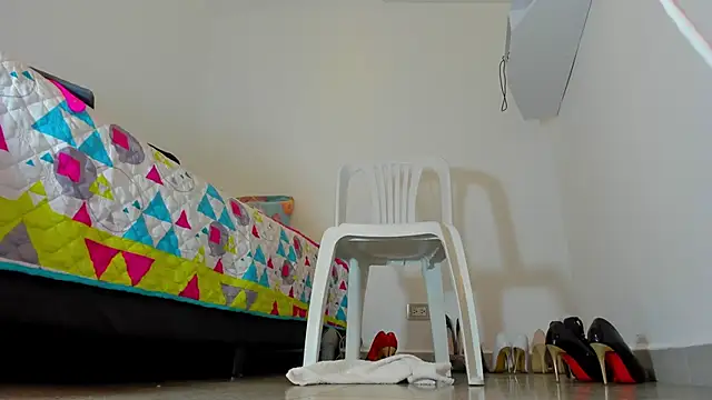 Cristina Vanegas631 online show from February 1, 2025, 1:44 am