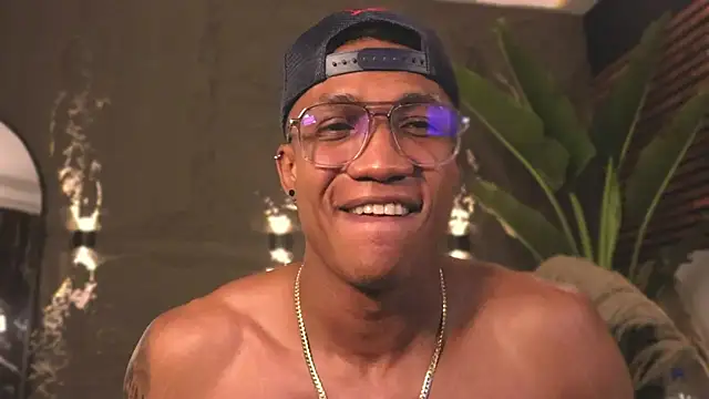 Logan Varela online show from February 19, 2025, 5:16 am