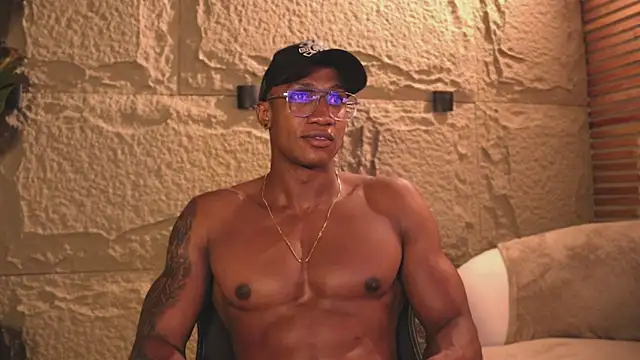 Logan Varela online show from March 12, 2025, 10:39 pm