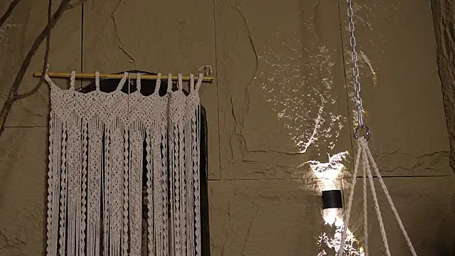 Logan Varela online show from September 9, 2025, 11:10 am