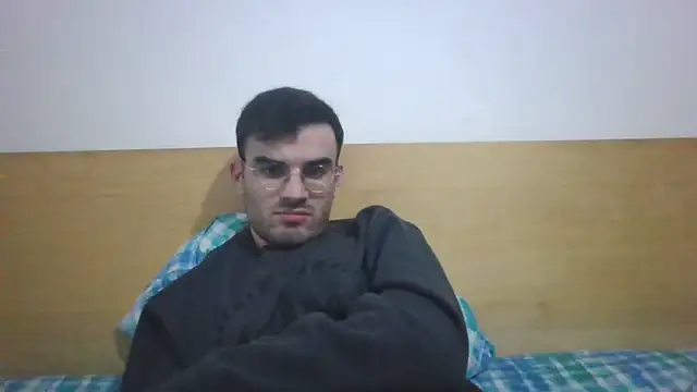 Snapshot of erikamavrik chatting on December 2, 2025, 10:27 pm erikamavrik online show from December 2, 2025, 10:27 pm