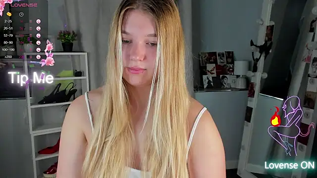 Rebecca Kelly online show from September 9, 2025, 1:49 am