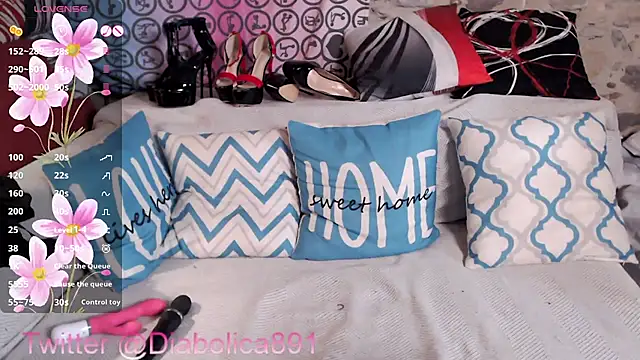 Snapshot of sara_love89 chatting on February 17, 2025, 6:59 pm sara love89 online show from February 17, 2025, 6:59 pm