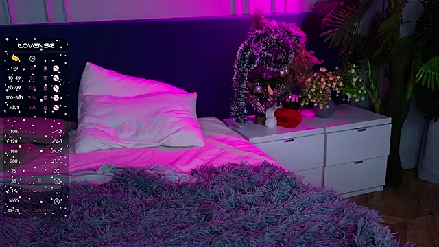 Liv Fay online show from December 24, 2024, 7:11 pm