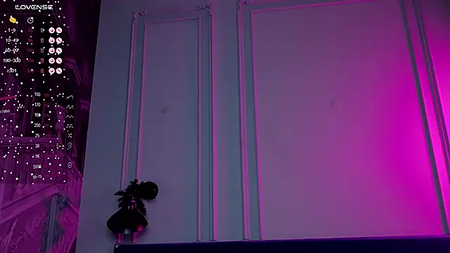 Liv Fay online show from December 25, 2024, 7:13 pm