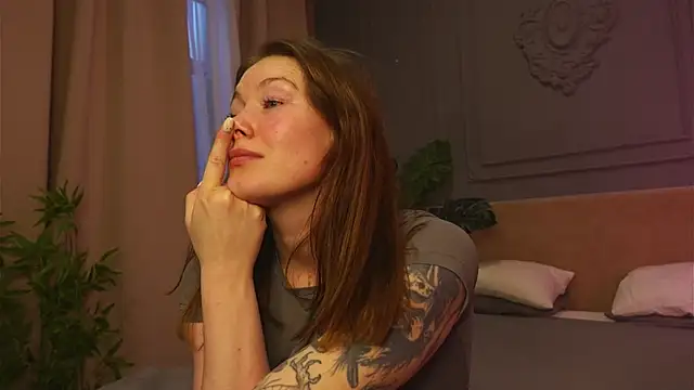 Liv Fay online show from October 11, 2025, 2:59 pm