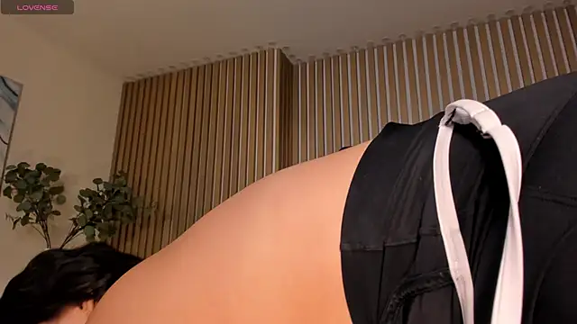 CelestePalmer  online show from November 4, 2025, 10:14 am