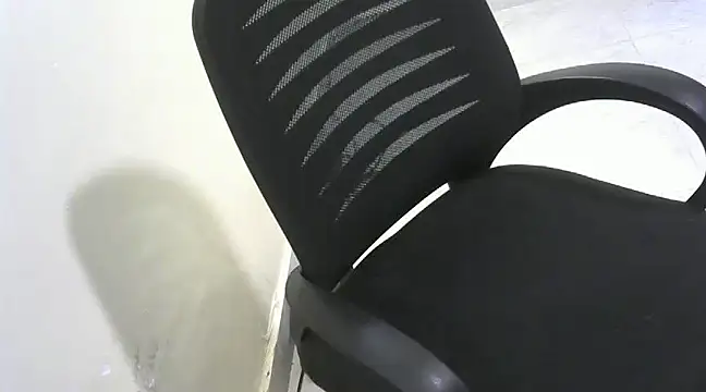 creamyjuices01 online show from February 25, 2025, 9:24 pm