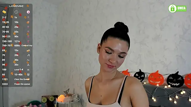 pretty yong cat online show from October 29, 2025, 3:14 pm