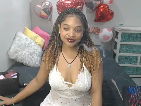 CREAMYCUPCAKExxx online show from February 12, 2025, 6:30 pm