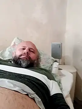 Snapshot of AlexandruCsaba chatting on February 3, 2025, 9:52 am AlexandruCsaba online show from February 3, 2025, 9:52 am