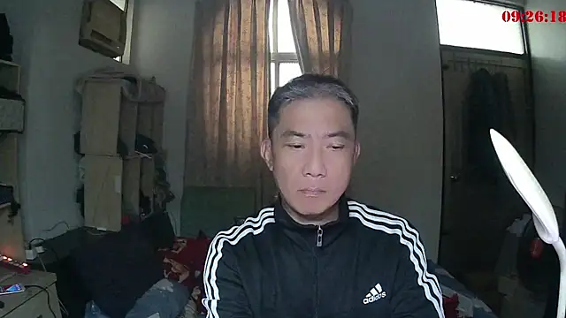 Snapshot of YuHsuant chatting on February 13, 2025, 2:23 am YuHsuant online show from February 13, 2025, 2:23 am