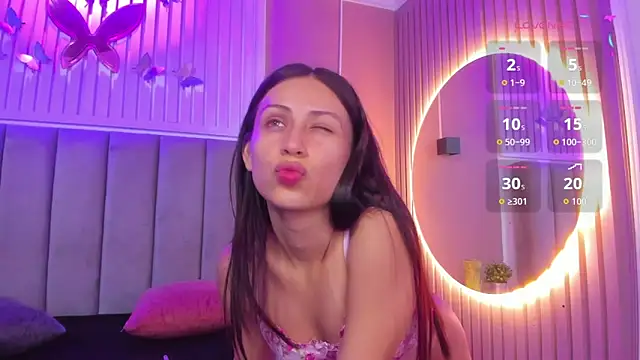 Snapshot of diosa_cristal chatting on September 9, 2025, 4:01 am diosa cristal online show from September 9, 2025, 4:01 am