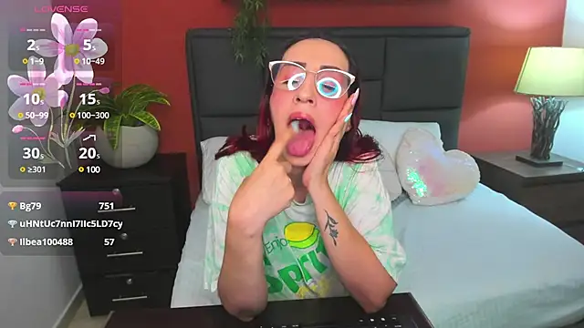 Snapshot of jadde13_ chatting on December 7, 2024, 7:05 am jadde13 online show from December 7, 2024, 7:05 am