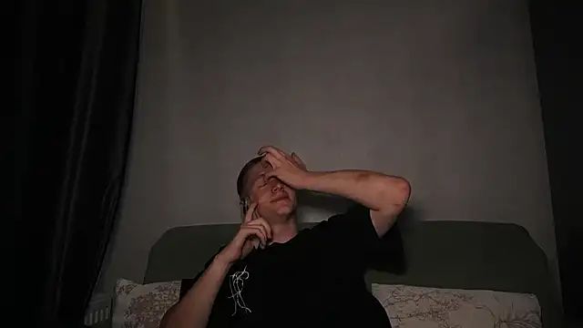 Snapshot of dustyn_fox chatting on September 15, 2025, 4:18 pm dustyn fox online show from September 15, 2025, 4:18 pm