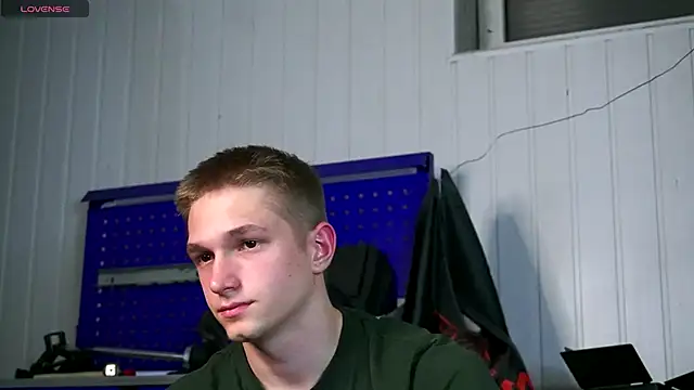 Snapshot of dustyn_fox chatting on November 5, 2025, 3:34 pm dustyn fox online show from November 5, 2025, 3:34 pm