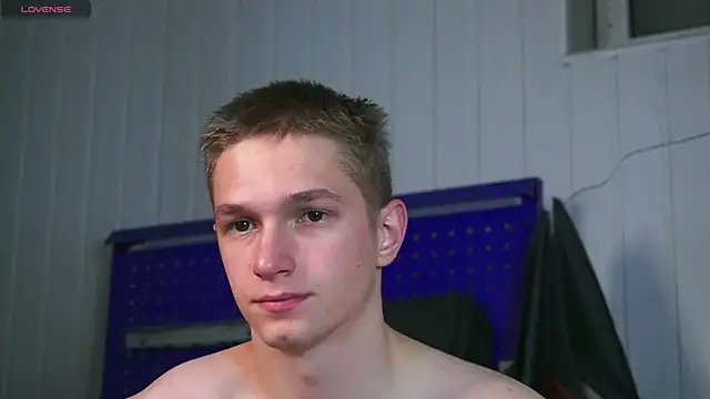 Snapshot of dustyn_fox chatting on November 6, 2025, 3:35 pm dustyn fox online show from November 6, 2025, 3:35 pm