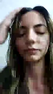 Snapshot of baby-miah chatting on January 2, 2025, 8:17 am baby-miah online show from January 2, 2025, 8:17 am