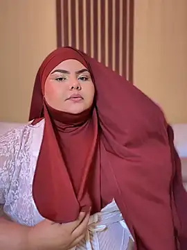  Shara Handal  online show from December 12, 2024, 11:50 am