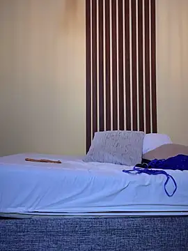  Shara Handal  online show from December 27, 2024, 6:20 pm