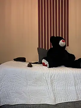  Shara Handal  online show from February 26, 2025, 6:58 am