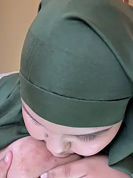  Shara Handal  online show from February 26, 2025, 10:04 am