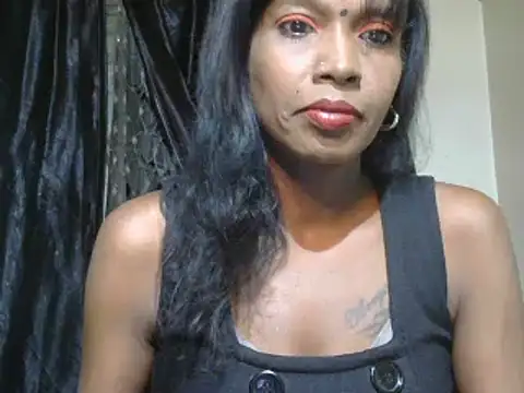 Snapshot of Fuckable_Nasty_MILF chatting on February 5, 2025, 7:42 pm Fuckable Nasty MILF online show from February 5, 2025, 7:42 pm