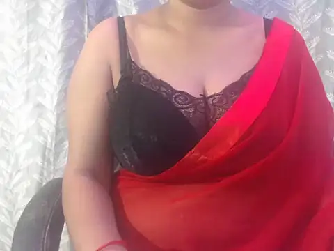 cute-priy online show from October 2, 2025, 4:41 am