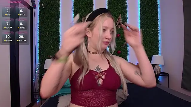 Snapshot of Nicole__Aniston_ chatting on January 13, 2025, 8:58 pm Nicole  Aniston  online show from January 13, 2025, 8:58 pm