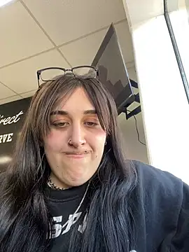 ThicBunz online show from March 18, 2025, 8:37 pm