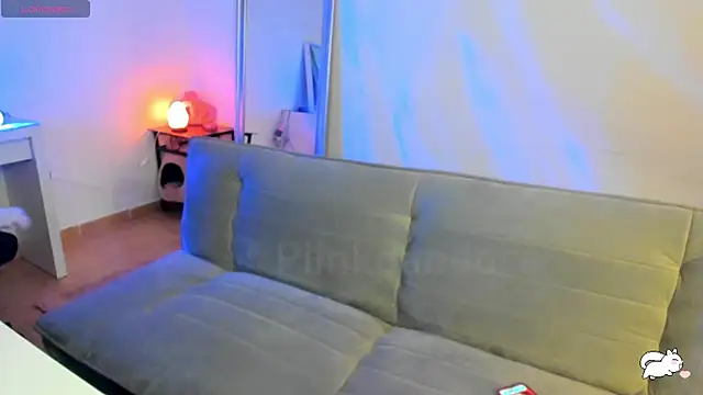 Snapshot of Piinkpandora chatting on December 18, 2024, 10:51 am Piinkpandora online show from December 18, 2024, 10:51 am