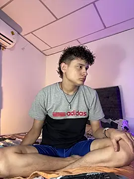 Snapshot of Nathan_Bluee chatting on November 26, 2025, 3:57 pm Nathan Bluee online show from November 26, 2025, 3:57 pm