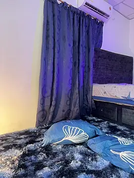 Snapshot of Nathan_Bluee chatting on November 28, 2025, 3:36 pm Nathan Bluee online show from November 28, 2025, 3:36 pm