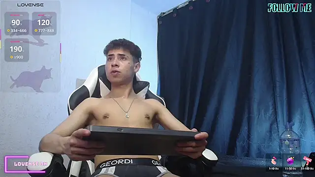 Snapshot of sexybat_twink chatting on October 9, 2025, 9:35 pm sexybat twink online show from October 9, 2025, 9:35 pm