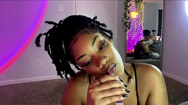 Snapshot of SheSoNastyy_21 chatting on September 26, 2025, 9:24 am SheSoNastyy 21 online show from September 26, 2025, 9:24 am