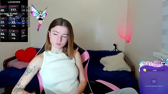 Snapshot of Luxuryalma chatting on December 3, 2024, 9:33 am Luxuryalma online show from December 3, 2024, 9:33 am