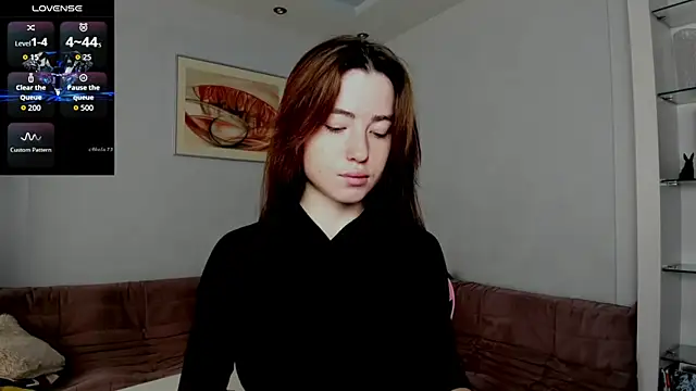 Snapshot of Luxuryalma chatting on October 7, 2025, 6:43 am Luxuryalma online show from October 7, 2025, 6:43 am