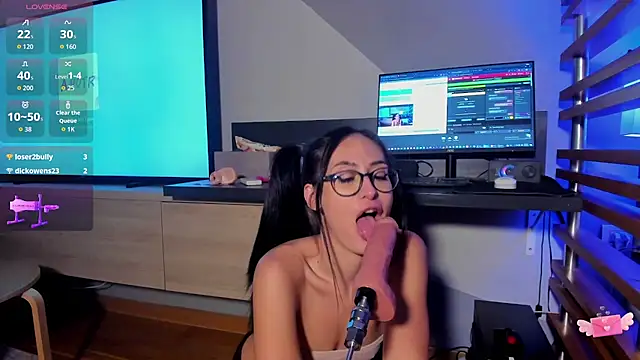 Snapshot of MiaJeanns chatting on September 22, 2025, 5:48 pm MiaJeanns online show from September 22, 2025, 5:48 pm