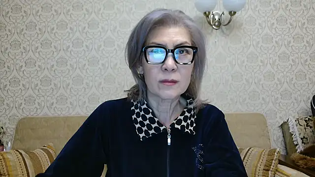 Elegant00Lady online show from November 6, 2025, 4:30 pm