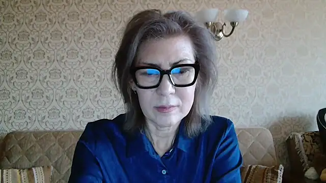 Elegant00Lady online show from November 18, 2025, 10:09 am