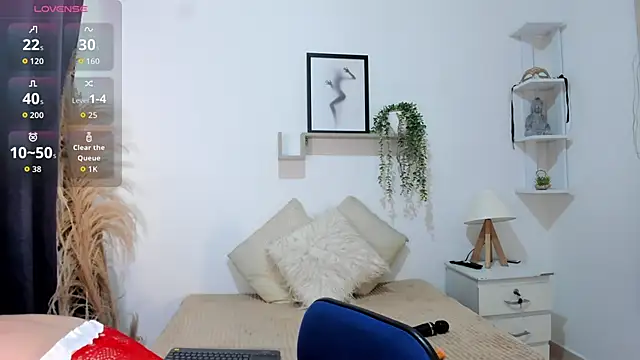 Abigail 29 online show from November 13, 2025, 12:15 pm