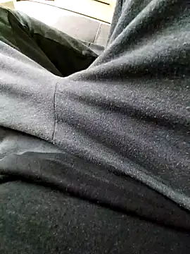 Snapshot of 85Friedrich chatting on October 7, 2025, 12:46 pm 85Friedrich online show from October 7, 2025, 12:46 pm