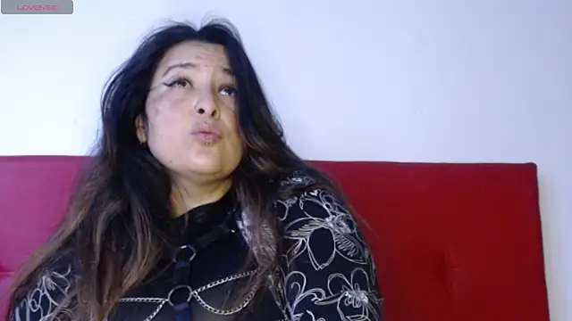 amydeepqueen online show from December 12, 2024, 11:40 am