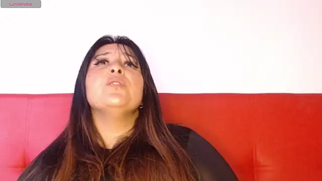 amydeepqueen online show from December 23, 2024, 11:47 am