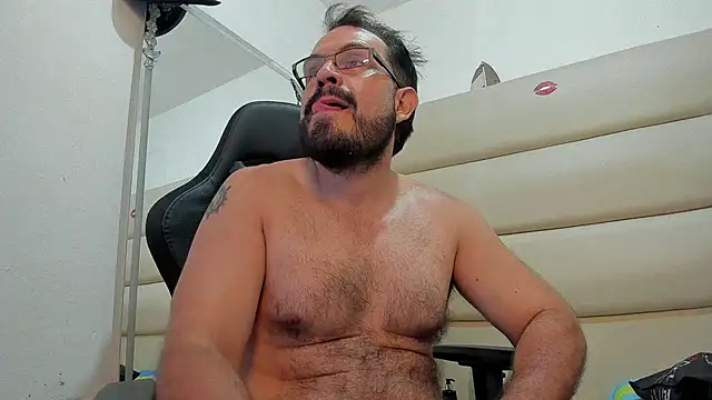 SbasTone Muscle online show from November 13, 2025, 9:19 am