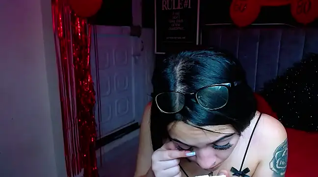 Snapshot of Violettasquirt chatting on February 27, 2025, 9:25 pm Violettasquirt online show from February 27, 2025, 9:25 pm